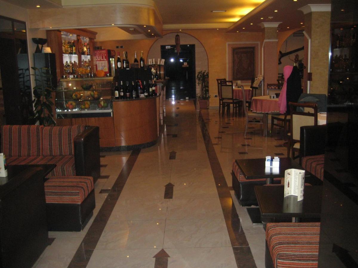 德睿尼酒店 Rrashbull 外观 照片